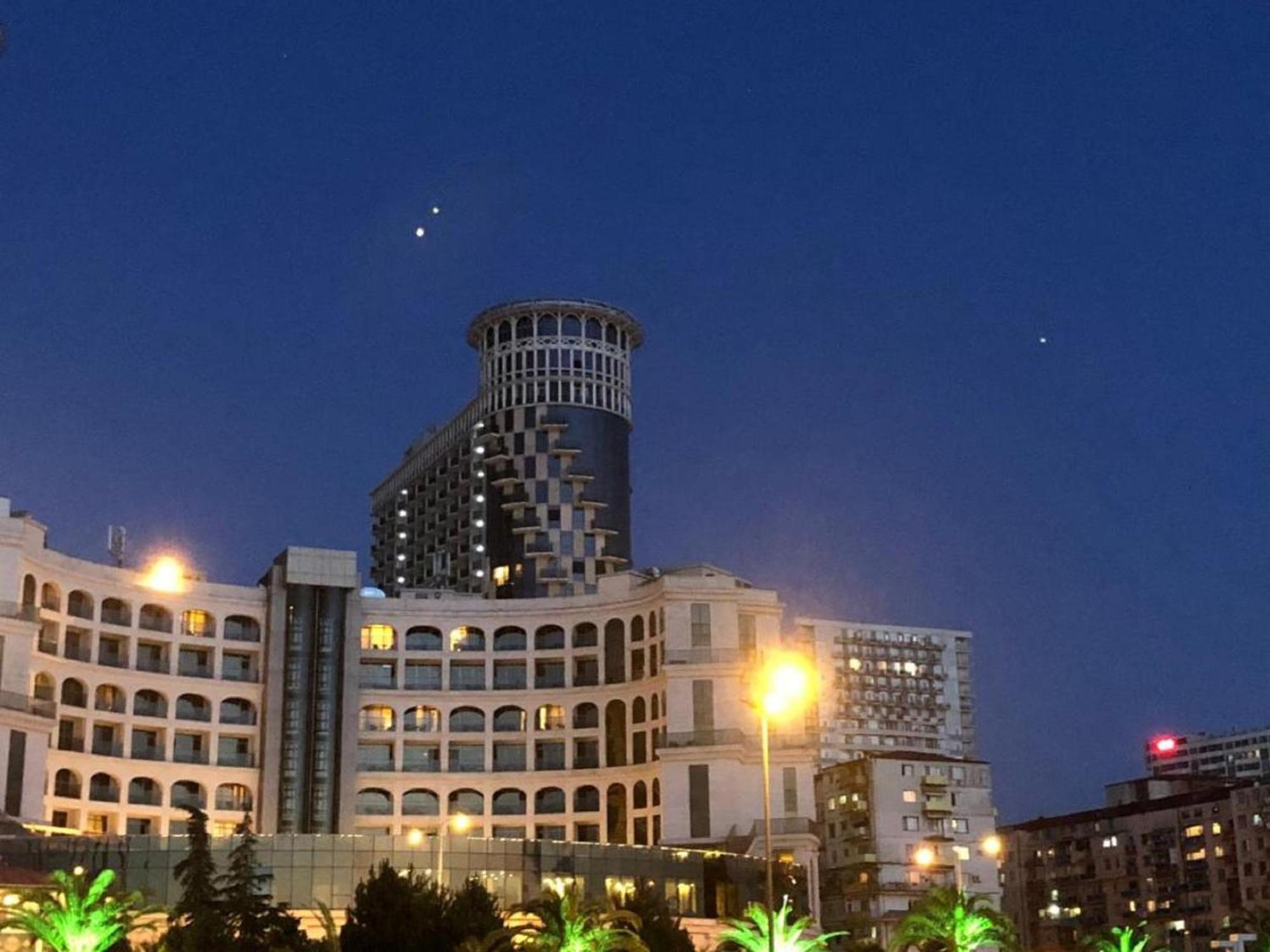 Apart Hotel Black Sea Towers Batumi Exterior foto